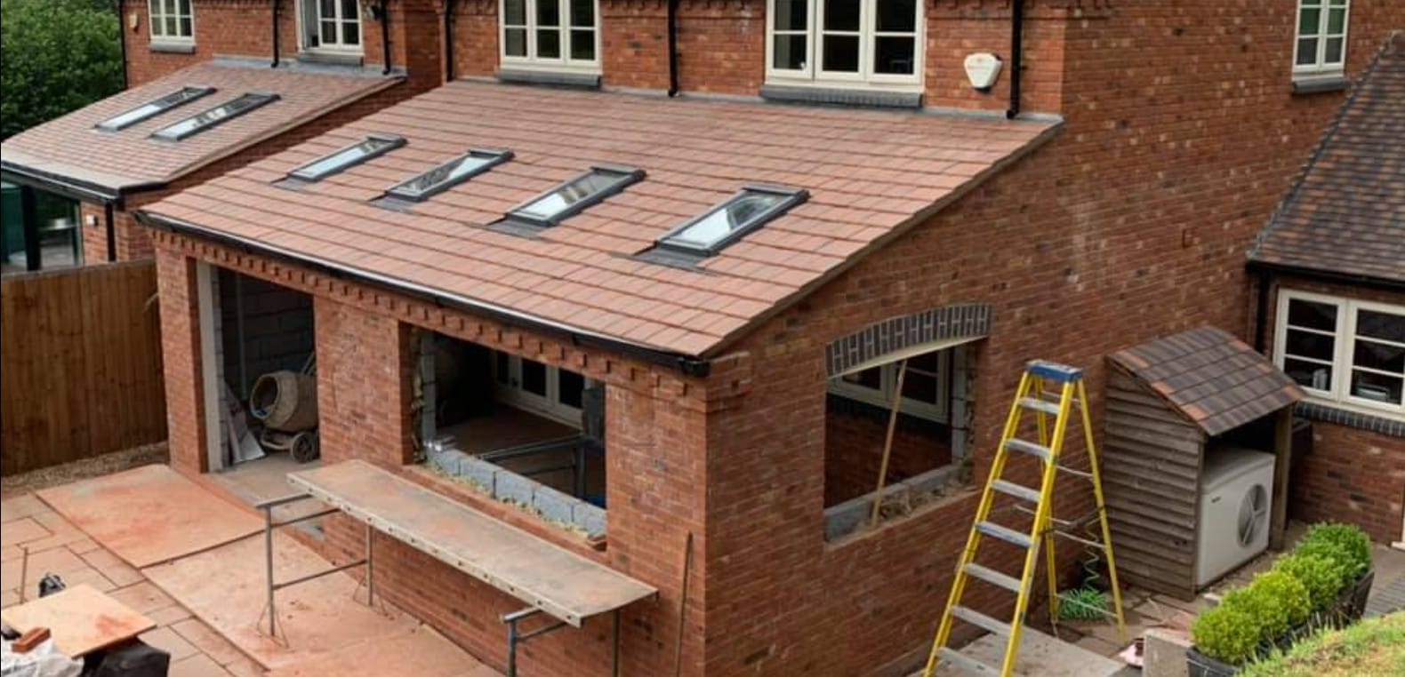a brick building
